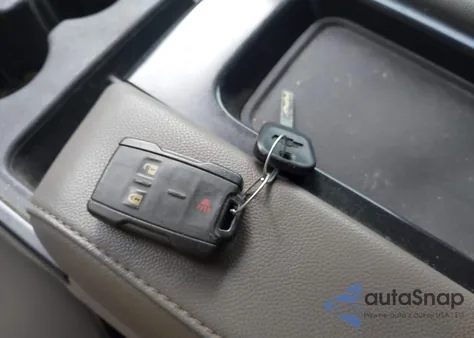 2017 Chevrolet Silverado 1500 Custom from USA, damaged, VIN 1GCVKPEH7HZ286816